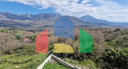 Трехэтажный дом с потрясающим видом в городе Бар. Трехэтажный дом с потрясающим видом в городе Бар.