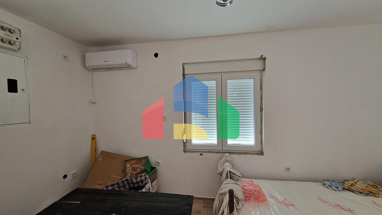 Новый двухэтажный дом в Зеленом Поясе, Бар