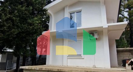 Новый двухэтажный дом в Зеленом Поясе, Бар