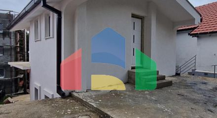 Новый двухэтажный дом в Зеленом Поясе, Бар