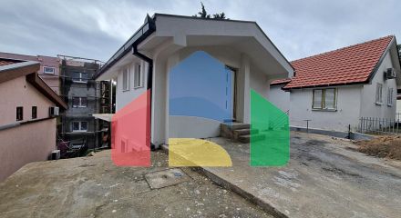 Новый двухэтажный дом в Зеленом Поясе, Бар