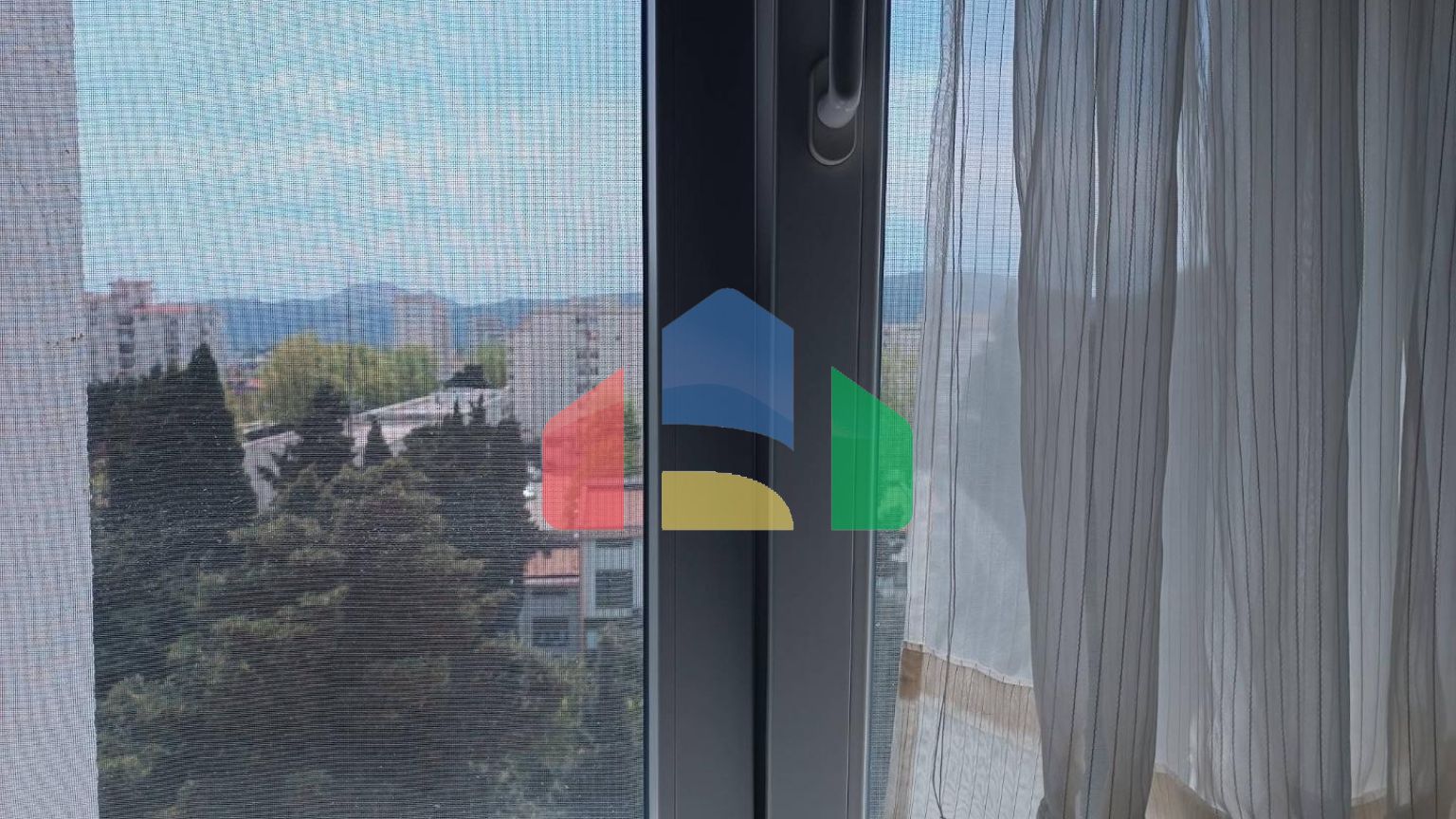 Квартира с тремя спальнями в центре Бара