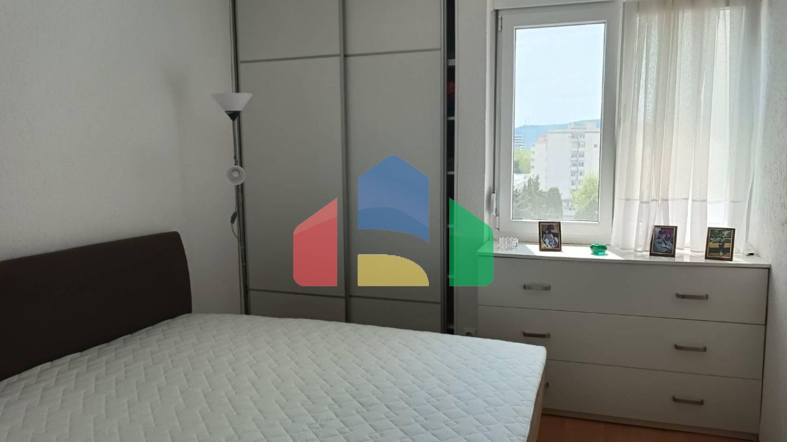 Квартира с тремя спальнями в центре Бара