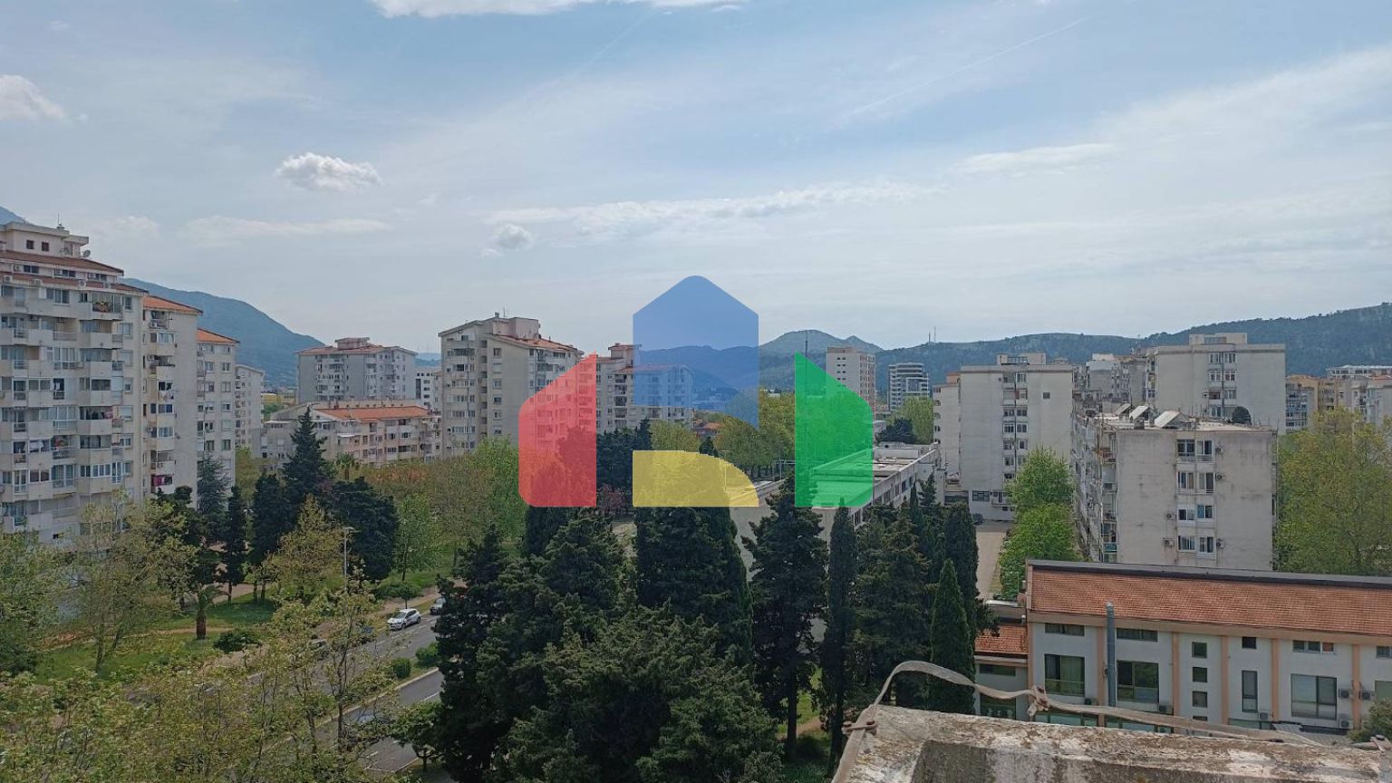 Квартира с тремя спальнями в центре Бара