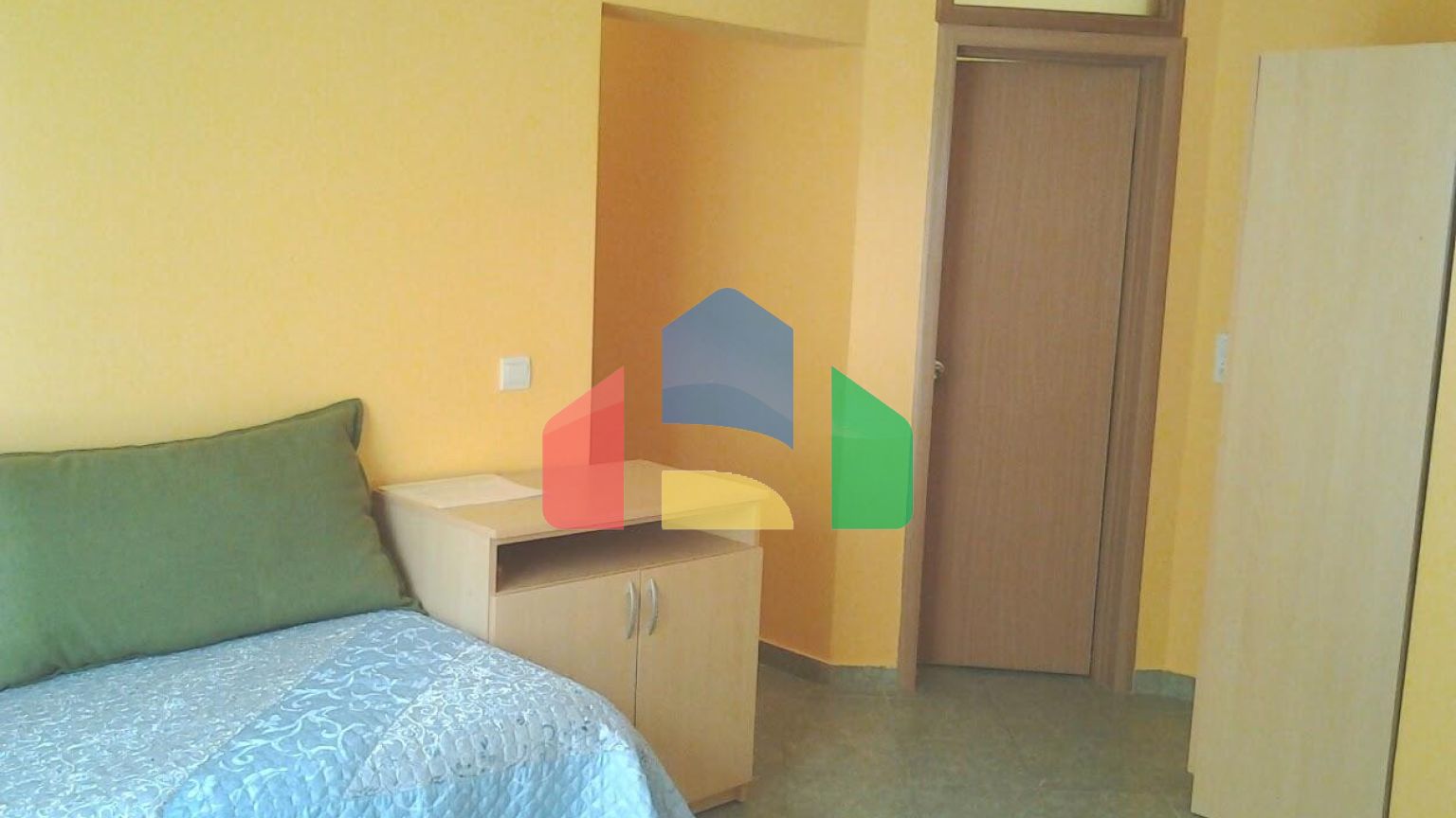 Трехэтажный дом с апартаментами в Шушани,Бар