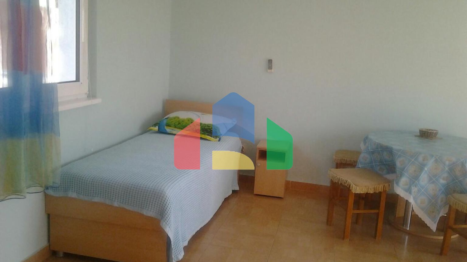 Трехэтажный дом с апартаментами в Шушани,Бар