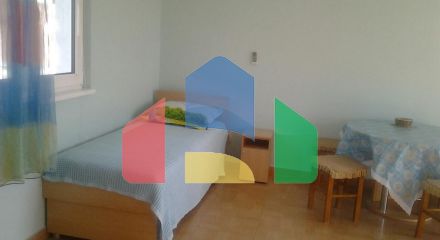 Трехэтажный дом с апартаментами в Шушани,Бар