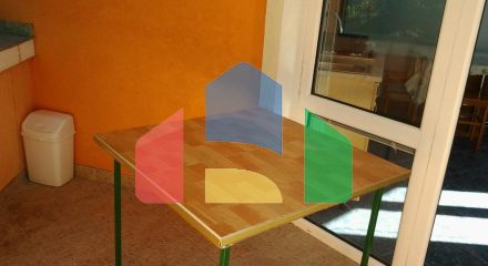 Трехэтажный дом с апартаментами в Шушани,Бар