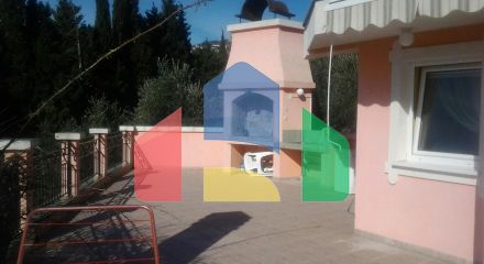 Трехэтажный дом с апартаментами в Шушани,Бар