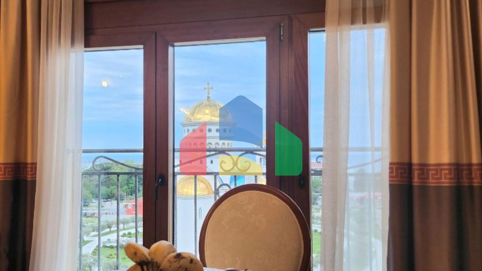 Просторная квартира в центре города Бар