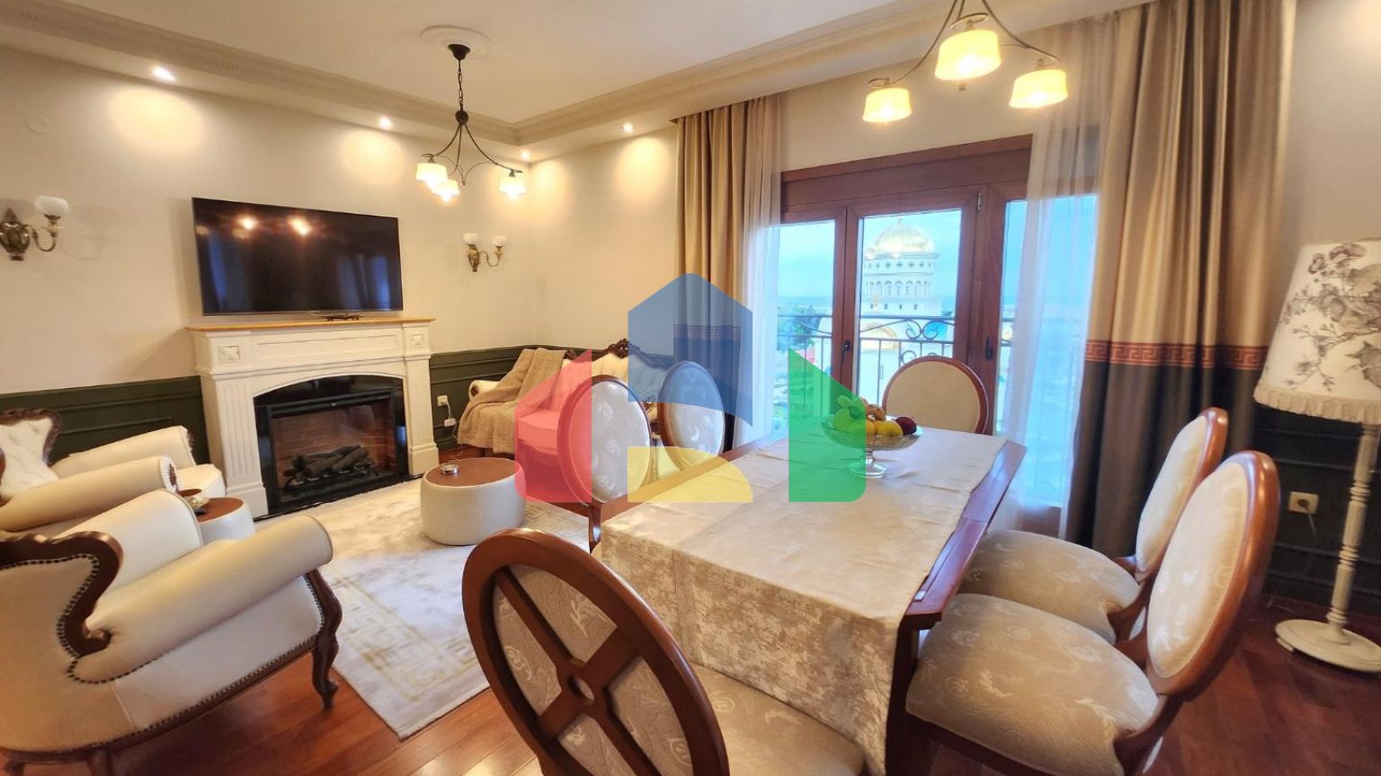 Просторная квартира в центре города Бар