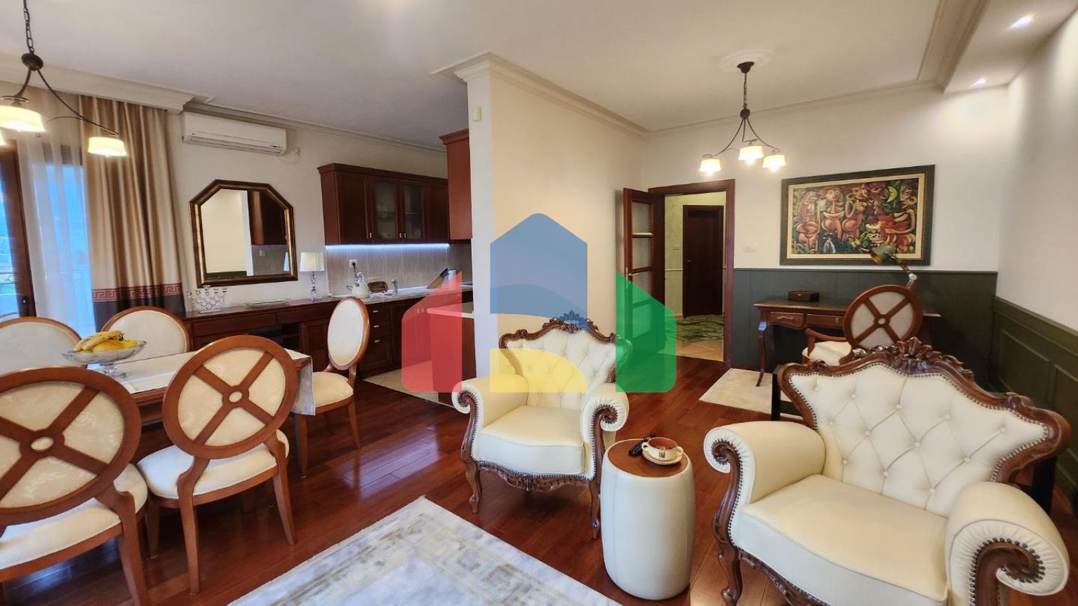 Просторная квартира в центре города Бар