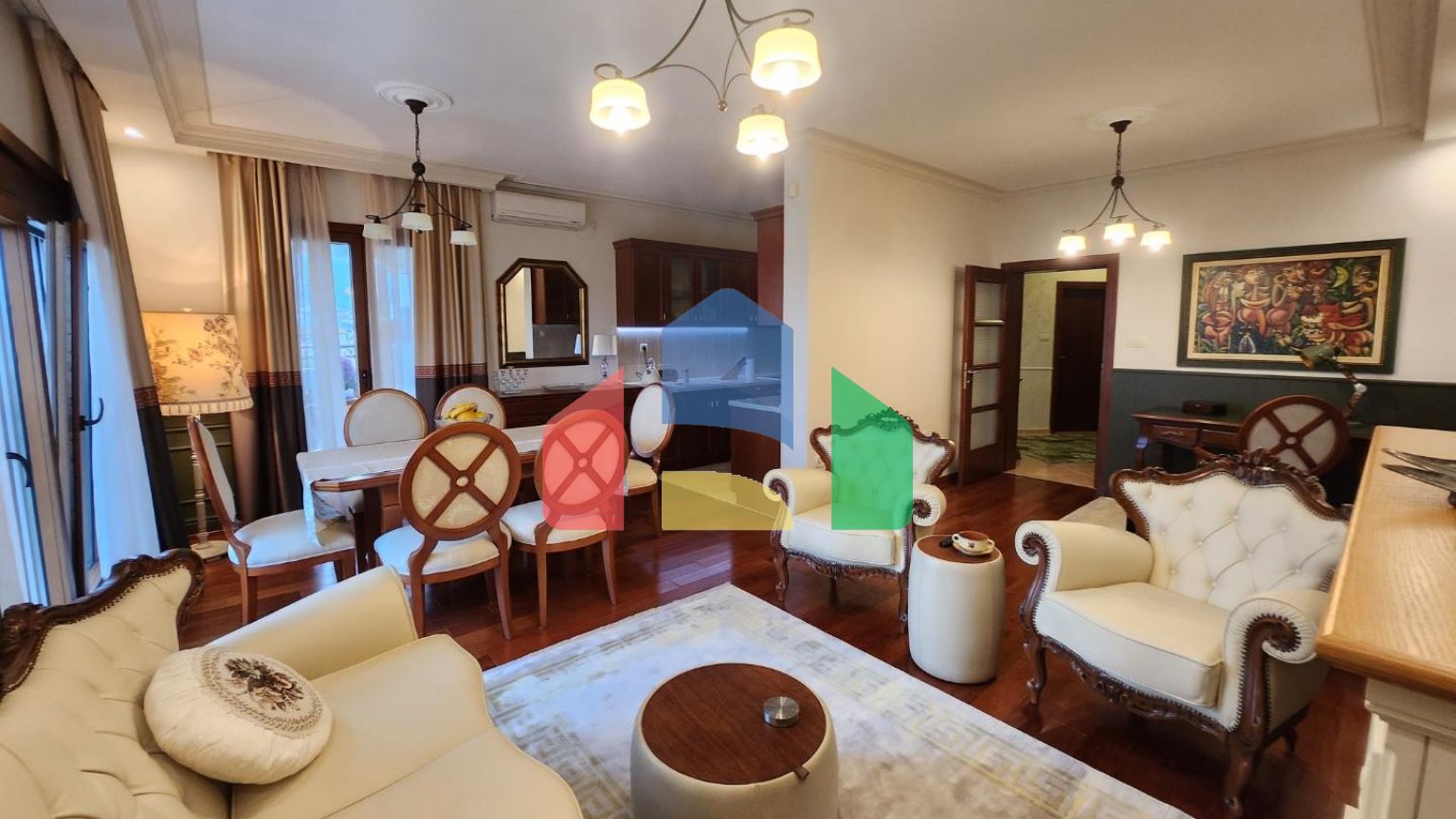 Просторная квартира в центре города Бар