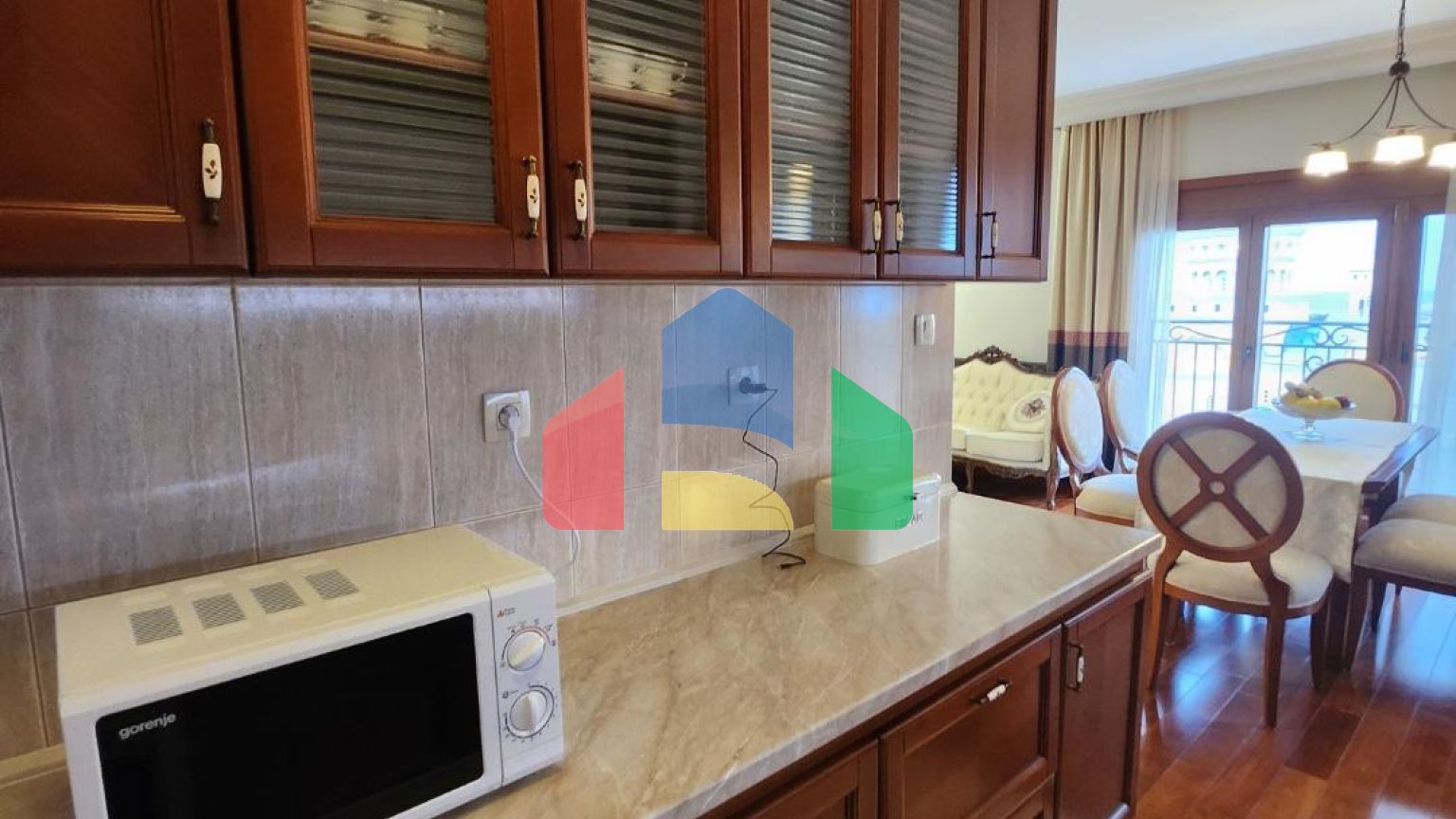 Просторная квартира в центре города Бар