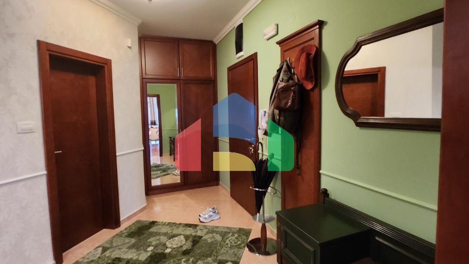 Просторная квартира в центре города Бар