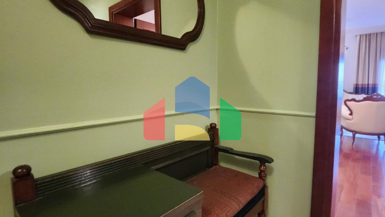 Просторная квартира в центре города Бар