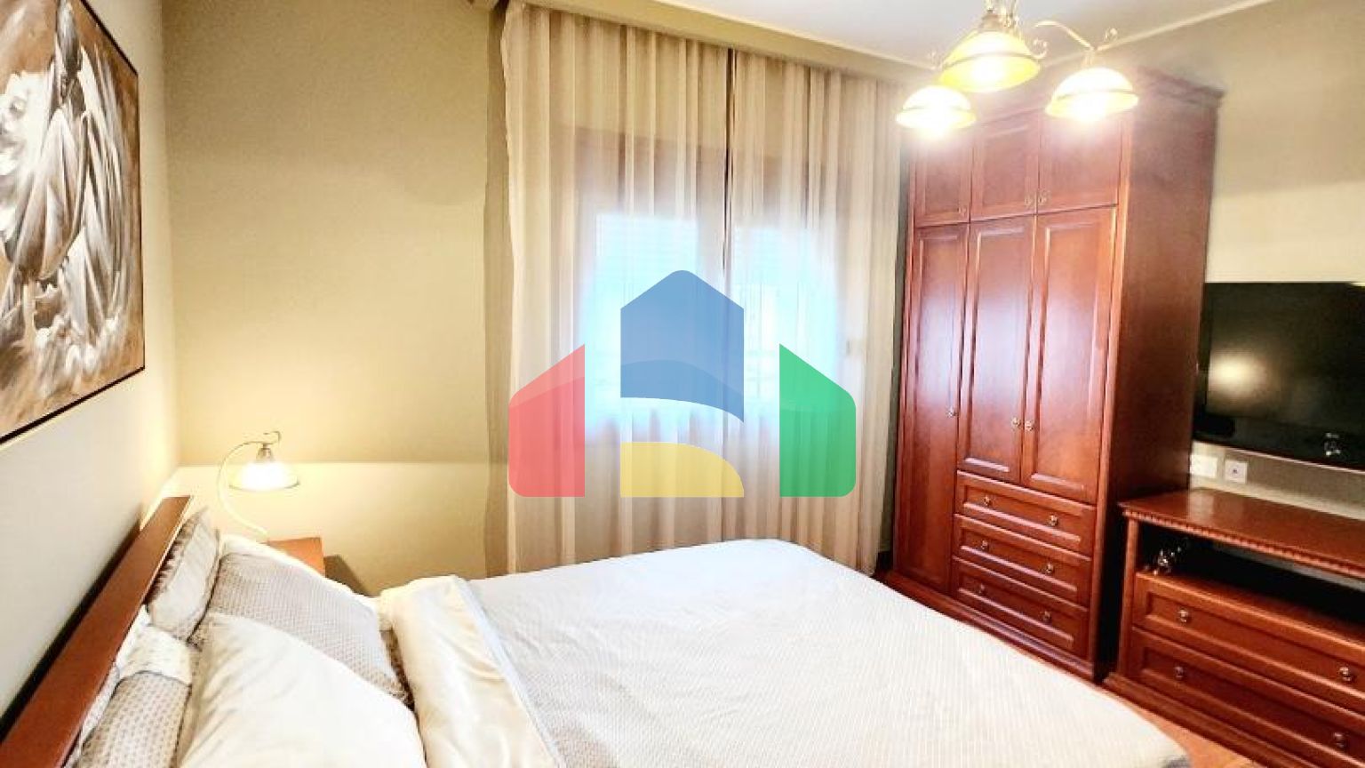 Просторная квартира в центре города Бар