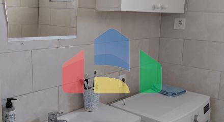 Часть дома с тремя квартирами рядом с морем в Баре Часть дома с тремя квартирами рядом с морем в Баре