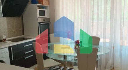 Таунхаус в комплексе с бассейном в живописном месте Зупцы в городе Бар.
