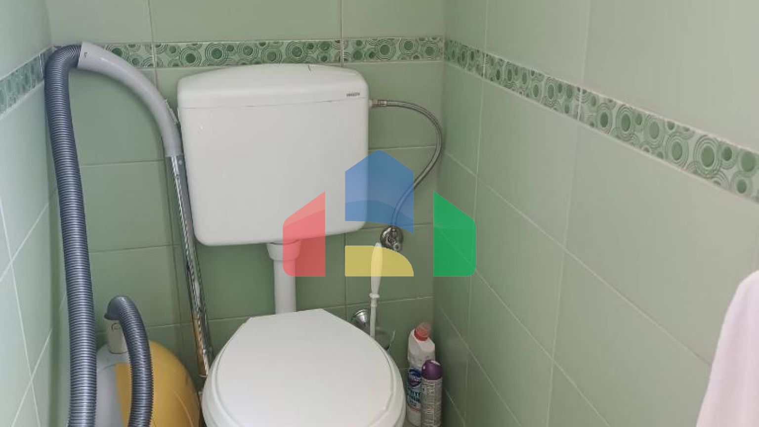 Таунхаус в комплексе с бассейном в живописном месте Зупцы в городе Бар.