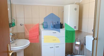 Таунхаус в комплексе с бассейном в живописном месте Зупцы в городе Бар.