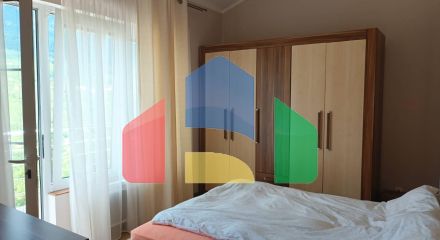 Таунхаус в комплексе с бассейном в живописном месте Зупцы в городе Бар.