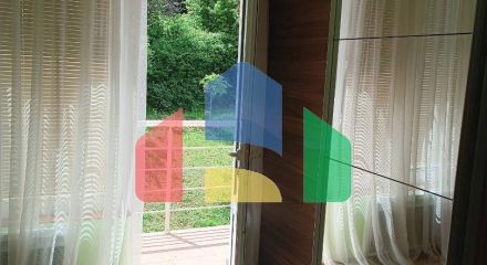 Таунхаус в комплексе с бассейном в живописном месте Зупцы в городе Бар.