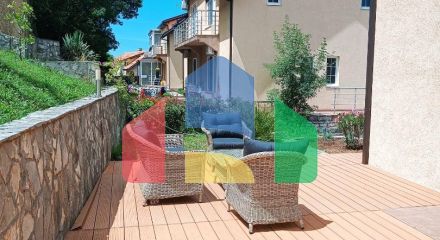 Таунхаус в комплексе с бассейном в живописном месте Зупцы в городе Бар.