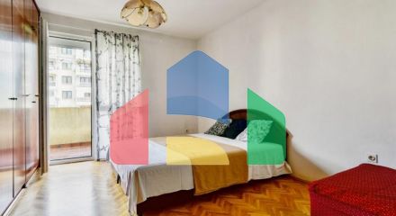 Просторная квартира с 3 спальнями в строгом центре Бара.