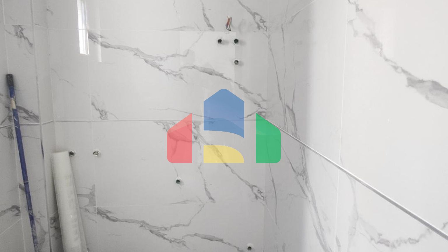 Двухэтажный семейный новый дом