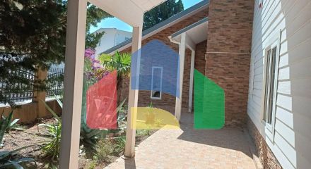Villa in a pine grove with beautiful sea views in the Green Belt.