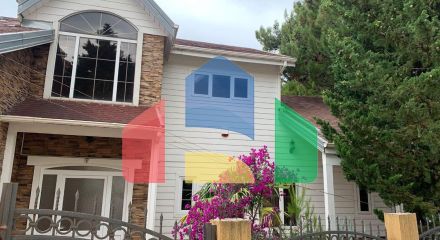 Вилла в сосновой роще с прекрасным видом на море в Зеленом поясе.