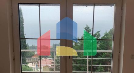 Вилла в сосновой роще с прекрасным видом на море в Зеленом поясе.