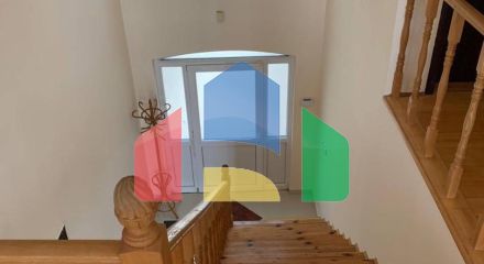 Вилла в сосновой роще с прекрасным видом на море в Зеленом поясе.