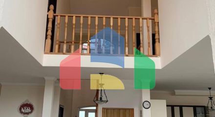 Вилла в сосновой роще с прекрасным видом на море в Зеленом поясе.