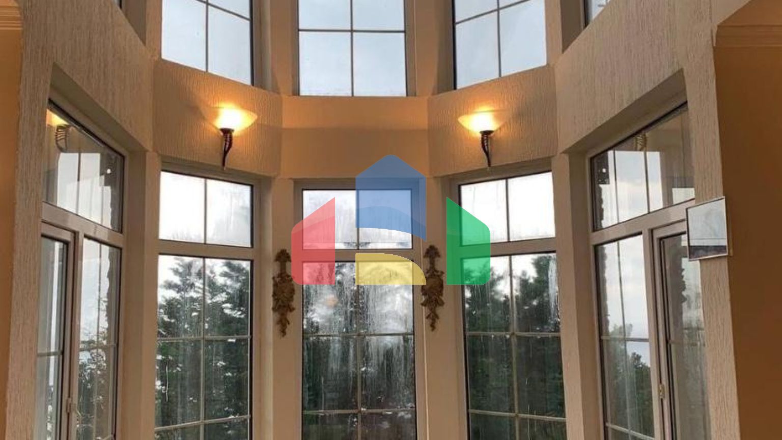 Вилла в сосновой роще с прекрасным видом на море в Зеленом поясе.