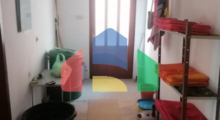 Трехэтажный легальный дом с видом на море в Шушани, Бар