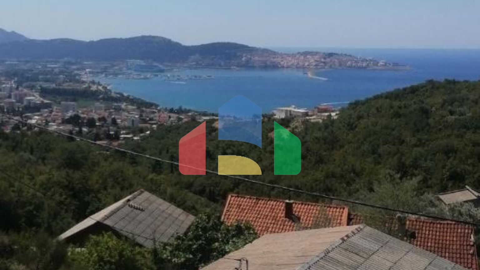 Трехэтажный легальный дом с видом на море в Шушани, Бар