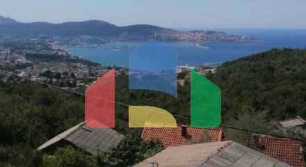 Трехэтажный легальный дом с видом на море в Шушани, Бар Трехэтажный легальный дом с видом на море в Шушани, Бар