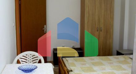 Большой трёхэтажный дом в Шушани, Бар