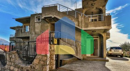 Большой трёхэтажный дом в Шушани, Бар