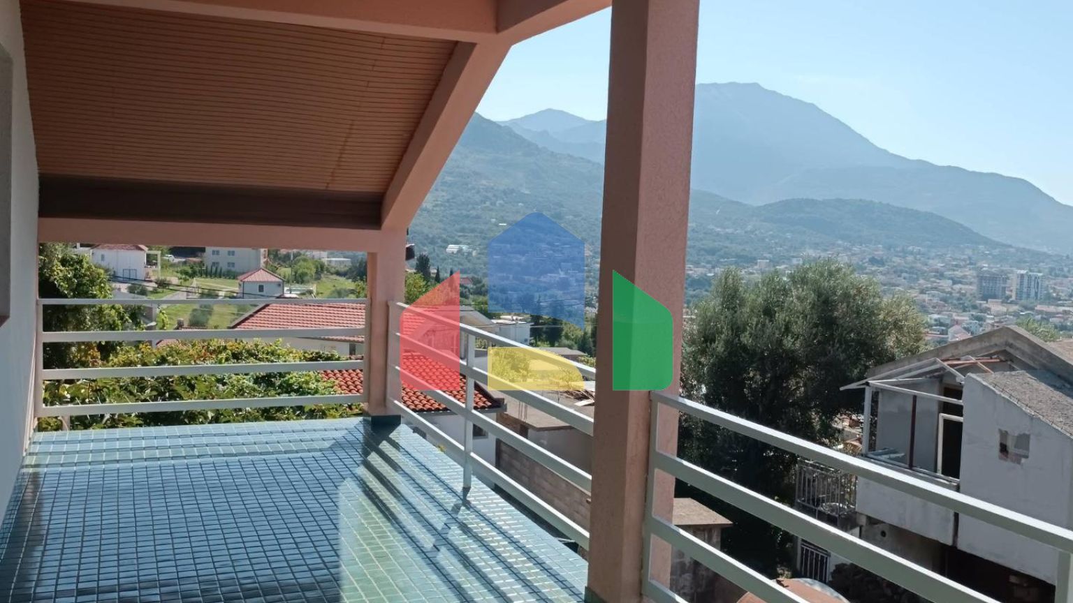 Дом в Шушани с прекрасным видом на море