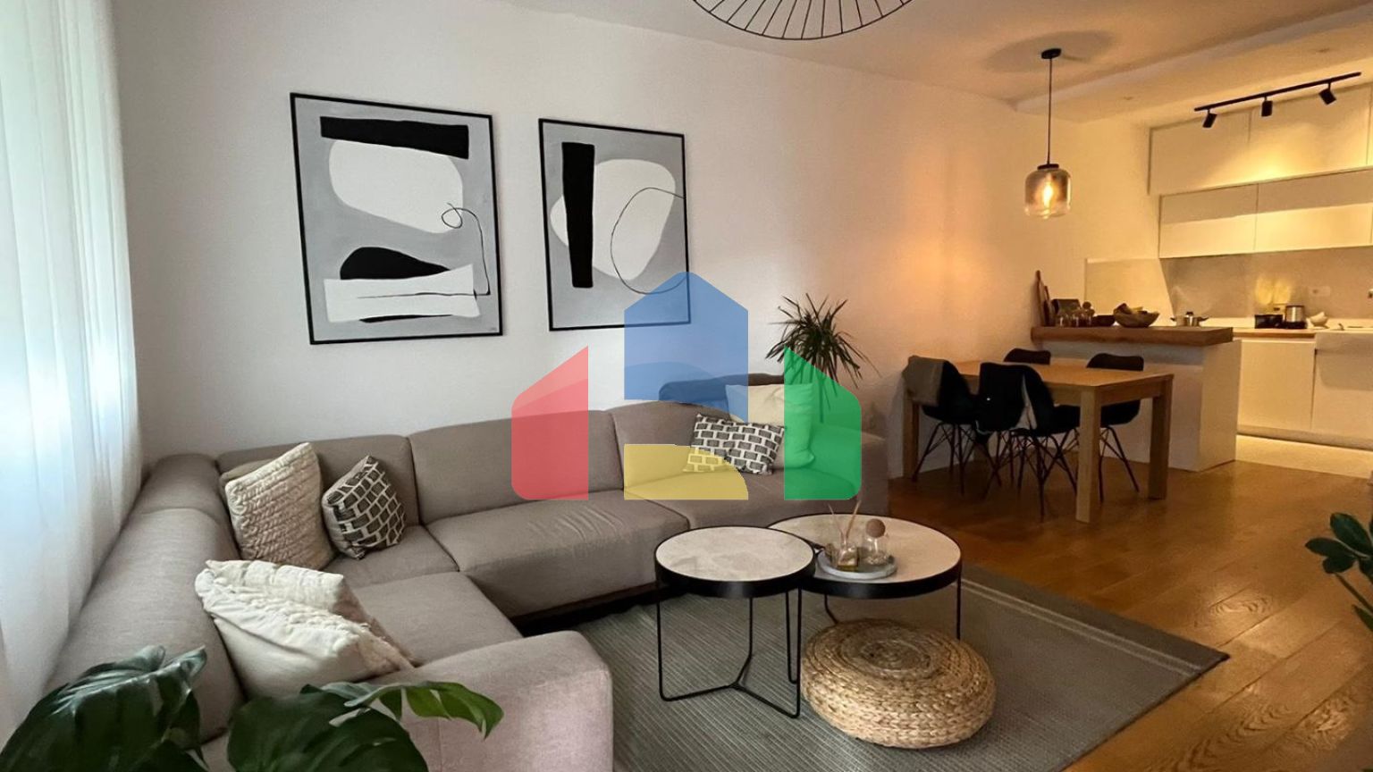 Квартира с отдельной спальней рядом с морем в Баре