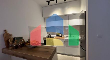 Квартира с отдельной спальней рядом с морем в Баре