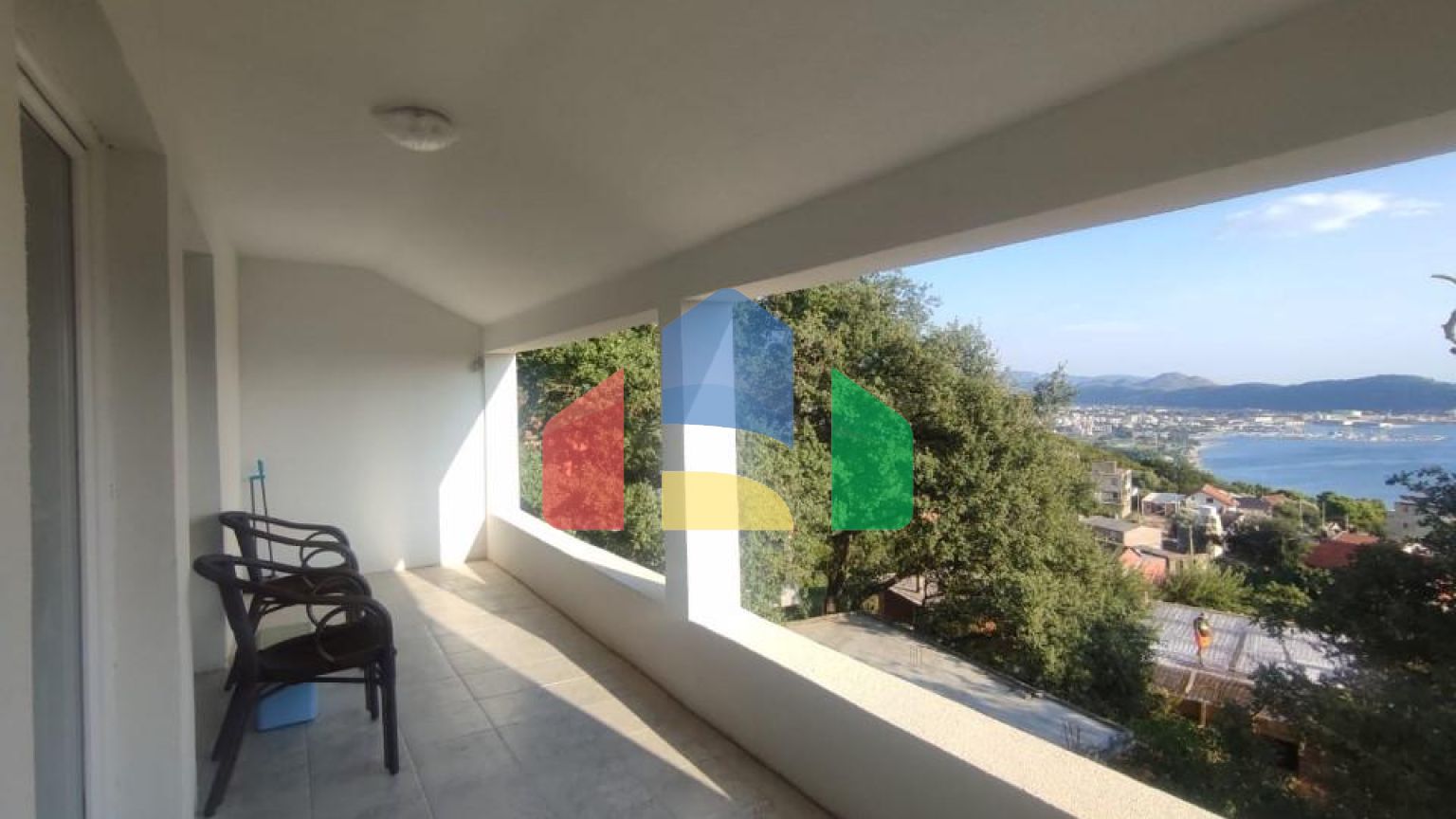 Дом в Баре в с панорамным видом на море и порт