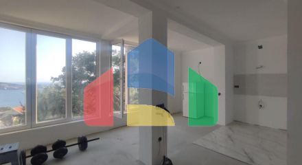 Дом в Баре в с панорамным видом на море и порт