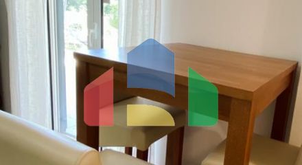 Вилла с тенистым зеленым участком и отличным панорамным видом на Адриатическое море