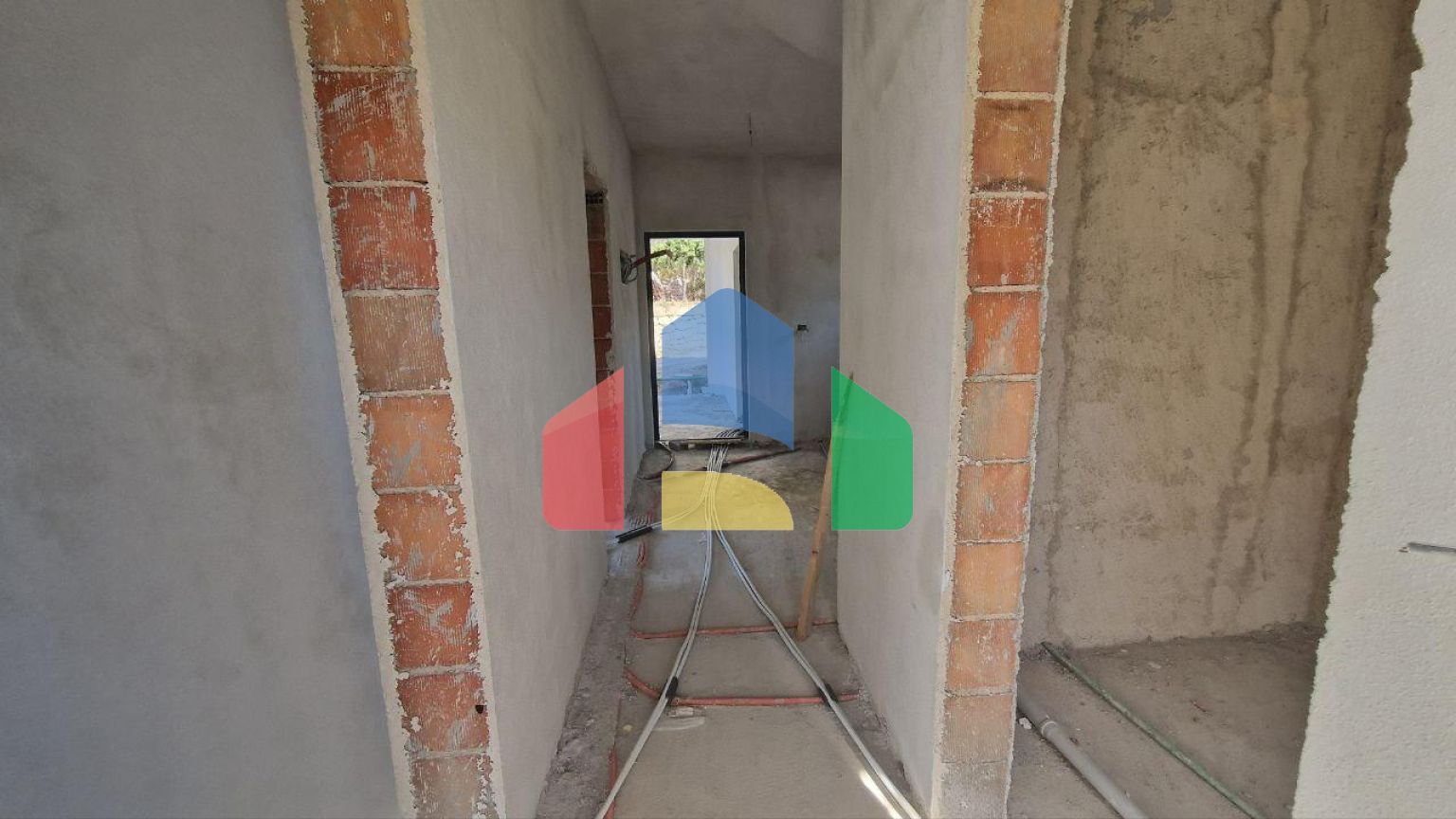 Новая двухэтажная вилла  в маслиновой роще в городе Бар