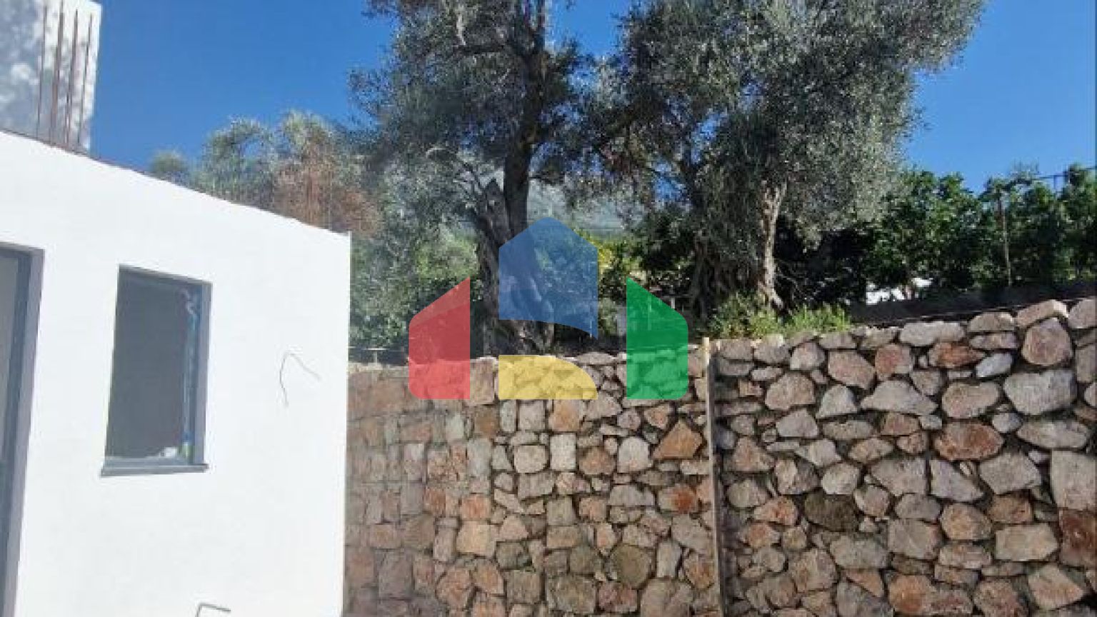 Новая двухэтажная вилла  в маслиновой роще в городе Бар