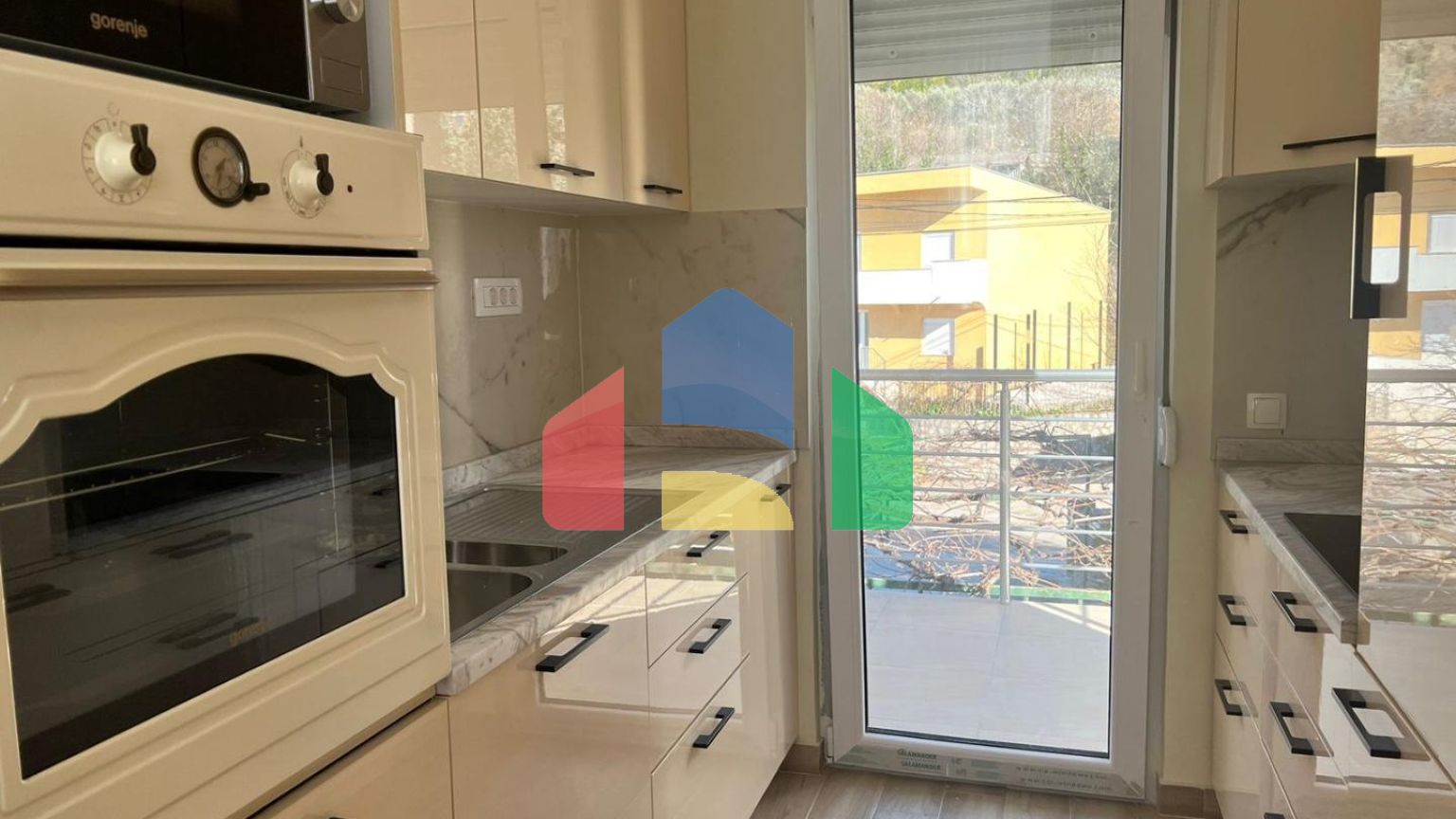 Новый двухэтажный дом в Баре, район Залево